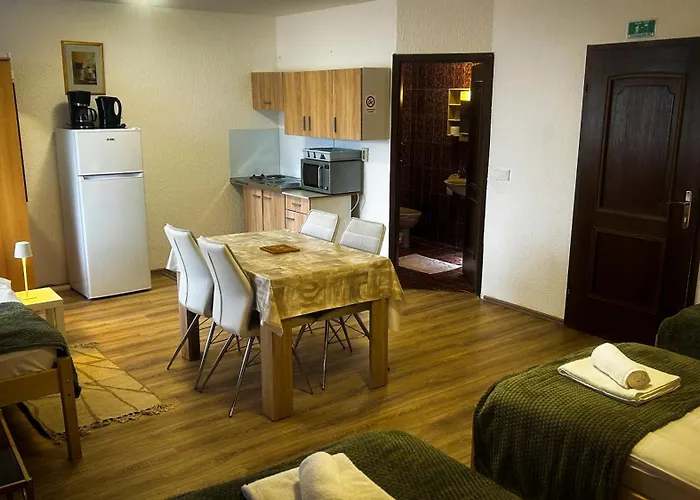 Aryan ホームステイ *