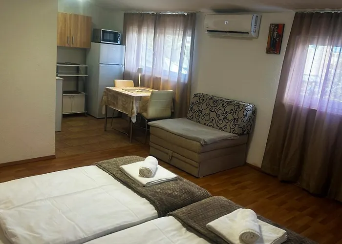 Aryan ホームステイ *